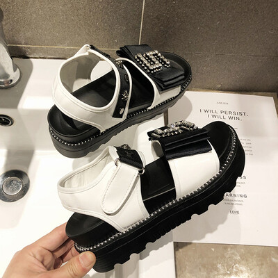 

Ins Super Fire Thick Bottom Sandals Female Summer Fairy Wind Joker Sponge Rivet Diamond Beach Shoes