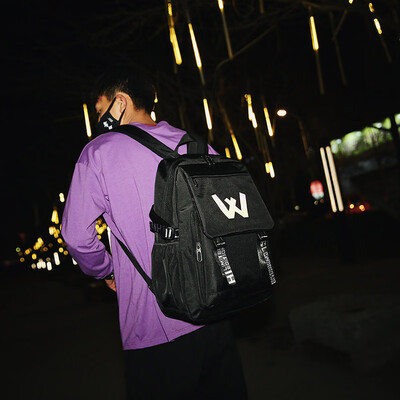 

Luminous gradient schoolbag mens shoulders junior high school students Korean backpack high school students large capacity mens