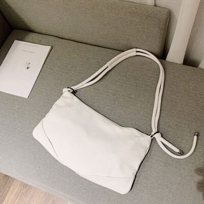 

Tailored Women Solid Color One-shoulder Diagonal Casual Bag Ladies Simple Fashion Bag