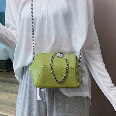 

Net red packet popular female bag 2019 new wave wild chain bag summer small fresh ins foreign gas Messenger bag