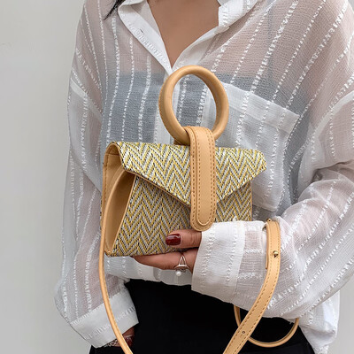 

Female bag 2019 new fashion ring handbag wild gas woven bag summer small fresh ins messenger bag