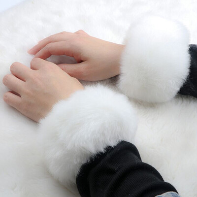 

Luxury Clothing Coat Sleeves Accessory Winter Thick Windproof Warm Hand Ring Fashion Women Faux Fur Gloves Cuff Wrist