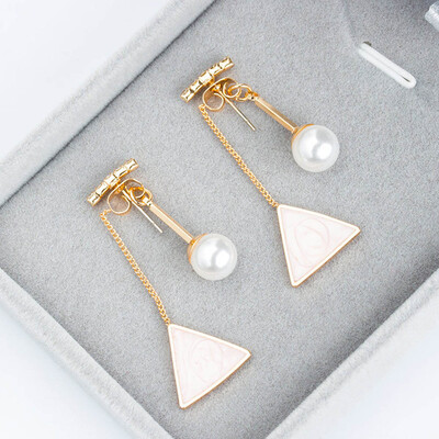 

Zircon Word Pearl Triangle Earrings Pearl Geometric Stud Earring New Fashion