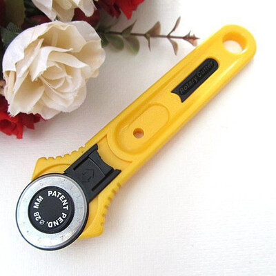 

〖Follure〗Sewing Quilting Patchwork Manual Cloth Cutting Cutlery Roller Wheel Round Cutter