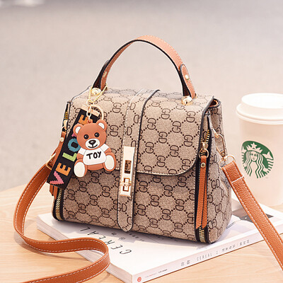 

2019 spring new womens bag small square bag handbag Korean version of the shoulder bag cool tide Messenger bag