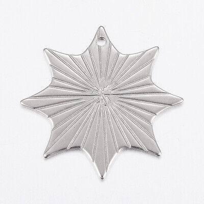 

304 Stainless Steel Pendants Star Stainless Steel Color 265x265x08mm Hole 12mm