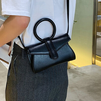 

Bag female 2019 new Korean version of the French niche versatile sense of shoulder Messenger bag fashion ring handbag