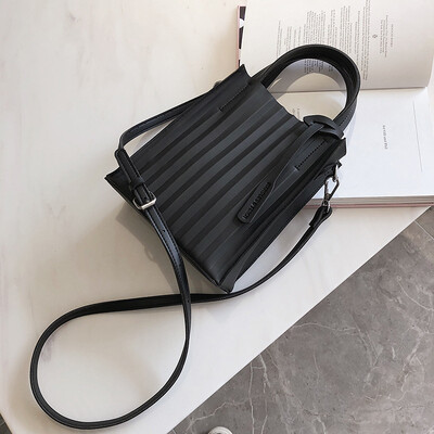 

Qiao Bani 2019 new Korean chic fashion solid color pleats mother bag shoulder bag diagonal cross trend handbags