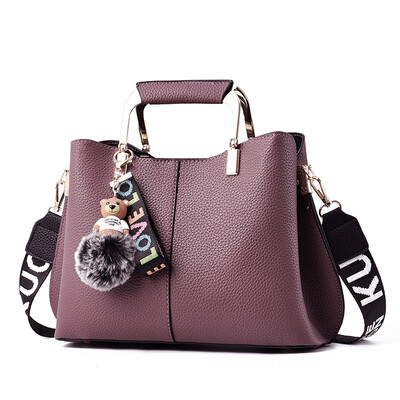 

On the new portable female Korean ladies simple Joker fashion shoulder bag slung a large bag of womens bags