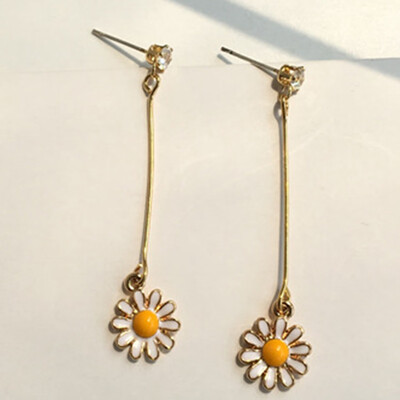 

1Pair Sweet Daisy Flower Earrings Temperament Simple Zircon Earrings