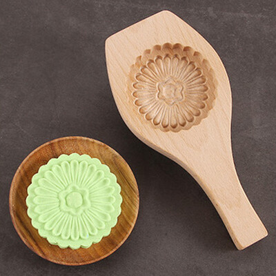

Toponeto Flower Shapes Handmade Environmental Wooden Mooncake Mold for Ice Making