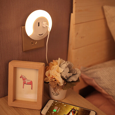 

〖Follure〗Double USB Bedside Charger LED Light Induction Control Night Lamp