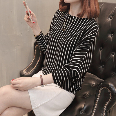 

3 Colors Autumn Winter Stripes Round Collar Slim Bottom Sweater Women Print Slim Bat Long-Sleeved Sweater Tops