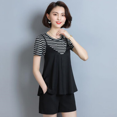 

Korean Style Short-sleeved Stitching Design Womens Set Round Neck Tee Black Shorts 2 Pieces Set