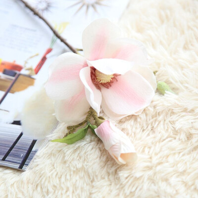 

Hot Sale on Artificial Fake Flowers Leaf Magnolia Floral Wedding Bouquet Party Home Decor Gift Wholesale