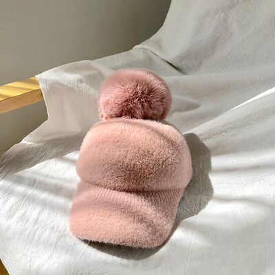 

Hat female Korean version of the tide winter fashion hundred plush velvet cap net red ins hair ball ball warm baseball cap
