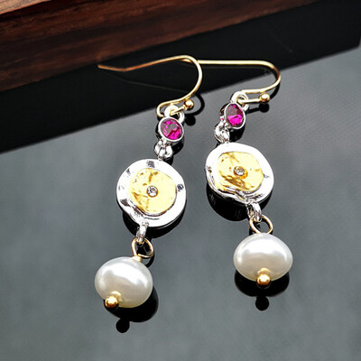 

2019 Women Vintage Two Tone Disc Simulated Pearl Earrings