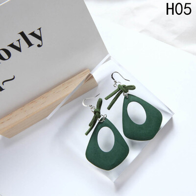 

Simple Green Leaf earring for Women