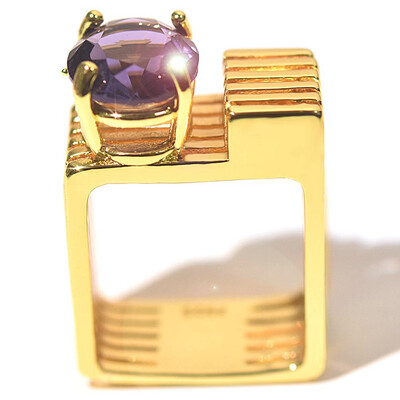 

Luxury Creative Design Gold Color Inlaid Purple Crystal Zircon Engagement Rings