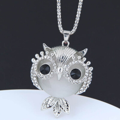 

Crystal Opal Peacock Elephant Zebra Owl Pendant Animal Chain Sweater Necklace