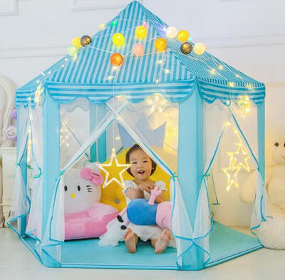 

девушки розовые принцессы большие палатки в помещении