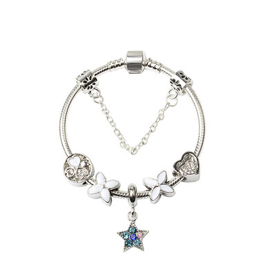 

2018 fashion jewelry four-leaf clover pendant women bracelet