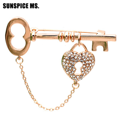 

Trendy Women Key Lock Styling Fashion Brooch Pins Girls Corsage Jewelry Hijab Pin For Collar Suit Scarf Decoration Accessories