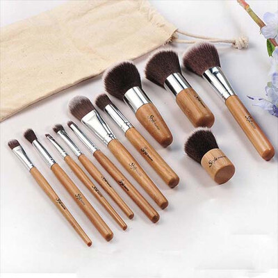 

11 pcs Wood Handle Makeup Cosmetic Eyeshadow Foundation Concealer Brush Set