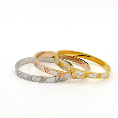 

New Bracelet Korean Pearl Mother Shell Shell Clasp Bracelet Women High Quality Titanium Steel Clasp bracelet