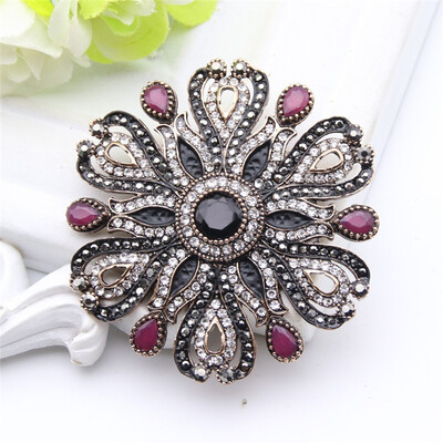 

Gorgeous Rhinestone Brooches pins For Women Flower Resin Crystal Broches Brooch Turkish Lapel Hijab Pins Indian Bride Jewelry