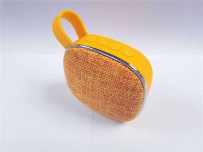 

Простой многофункциональный беспроводной Bluetooth-динамик Модный плеер Портативный наружный мини-сабвуфер Stereo