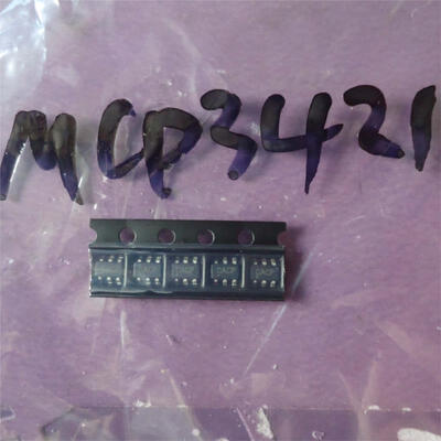 

10pcslot MCP3421 With the I2C interface&18 AD converter on chip reference