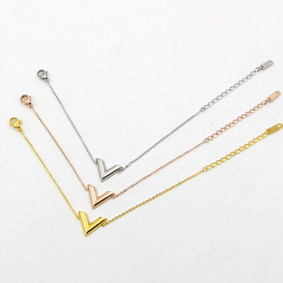 

Korean V Letter Bracelet Women Fashion Titanium Steel 14k Rose Gold Jewelry Anti-Fade