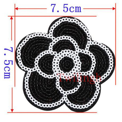 

1Pcs New Cartoon Patches Iron On Embroidered Patch Flower Applique Sewing Fabric Repair Clothes Patches Stickers DIY Accessories