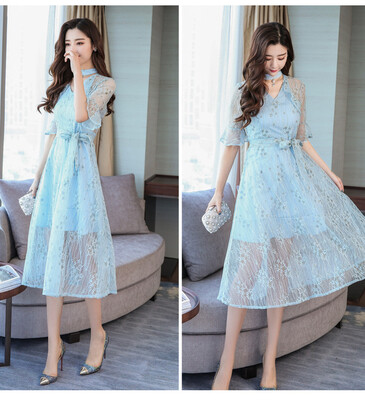 

Кружева платье 2018 новых женщин корейской версии талии темперамент дамы полые V-образным вырезом юбки