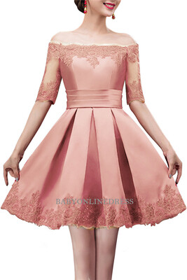

2018 A-line Off-shoulder Half Sleeves Short Lace Appliques Prom Dresses