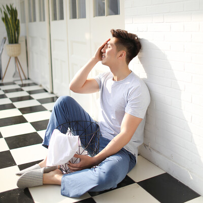 

Haizhining 18031 Pajamas Mens Summer Thin Solid Color Foundation Short Sleeve Pants Home Service Set Hemp Grey Denim Blue 185