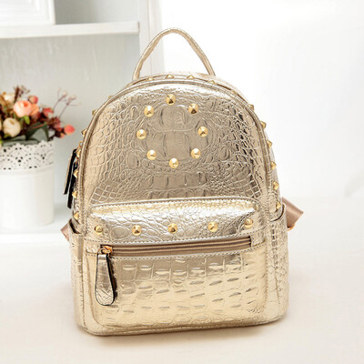 

новая весна и лето женщин лакированные рюкзак мини - рюкзак заклепка сумку золотые и серебряные моды учащихся сумку