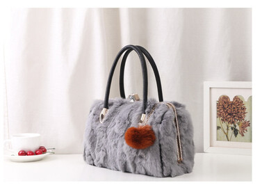 

Female winter new real rabbit fur women small handbag fashion ladys shoulder Crossbody bag mini fur diamond messenger hand bags