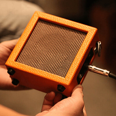 

Portable Practice Mini Electric Guitar Amplifier Micro Crush Guitar Amp Amplifier Speaker Volume Tone Control Guitar Loudspeaker