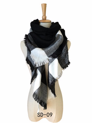 

2018 Winter Triangle Scarf For Women Brand Designer high quality Plaid Scarves Blanket Wholesale Dropshipping