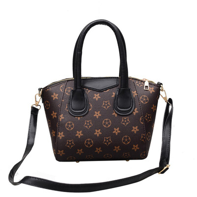 

2018 New Small Bag European&American Style Big Retro Old Flower Postman Bag Luxury Womens Bag Counter Shoulder Bag
