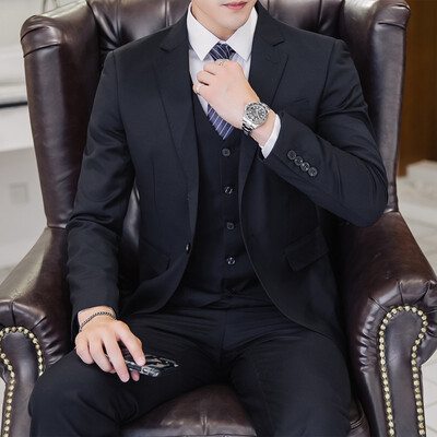 

Mens suit three piece suit