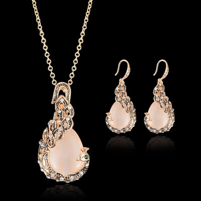 

Creative peacock Jewelry Necklace Earrings Set European&American wedding banquet accessories Female fashion accessories