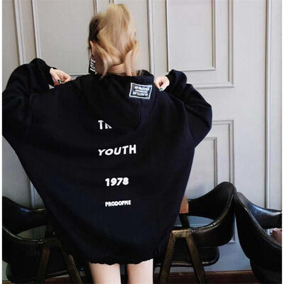 

2018 autumn&winter hooded plus velvet loose sweater in the long sweater student jacket female zipper bat sleeve jacket