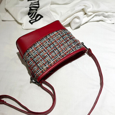 

New single-shoulder handbag with bucket bag