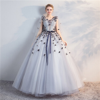 

Quinceanera Dresses 2018 New The Party Luxury Embroidery Appliques Ball Gown Vintage Evening Dress