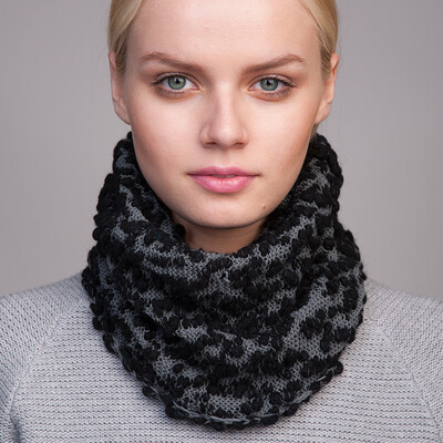 

Women's Scarf