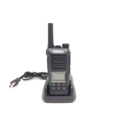 

HENGLUDA OS 2G3G4G WCDMAGSMLTE Walkie Talkie 200km Two Way Radio 4445