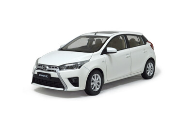 

118 scale Toyota Yaris  2014 diecast model car white